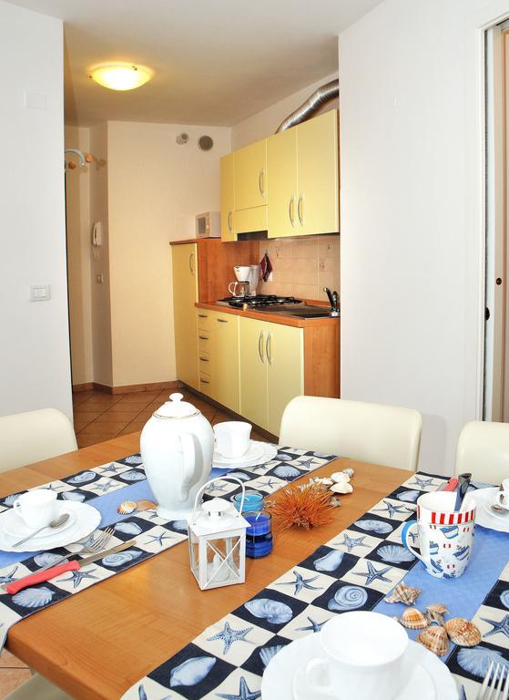 Residence Corallo Caorle Ruang foto